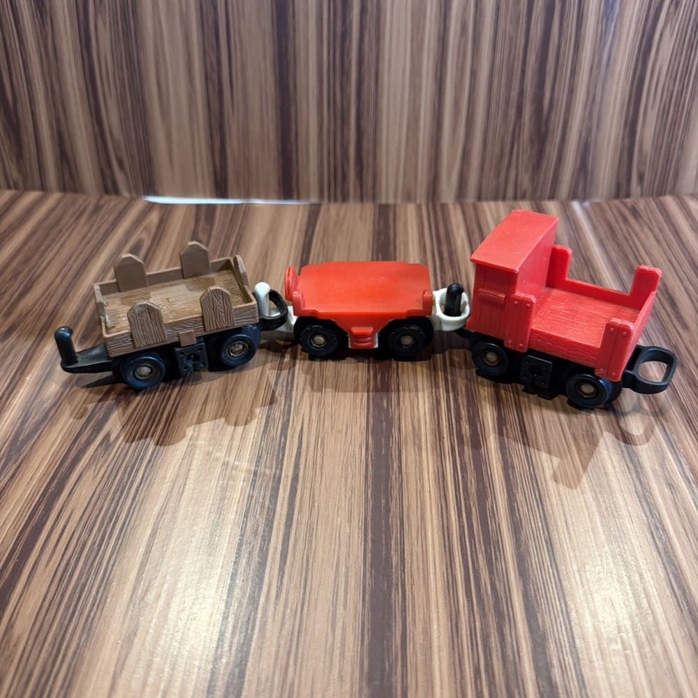 2003 Fisher Price Geotrax Tracktown Railway Replacement Pieces 3 Cars - Picture 2 of 10